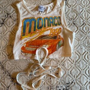 Princess Polly Retro Graphic Tee in White and Blue & Orange Size 4